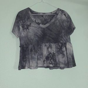 SO V-Neck Flowy Crop Top